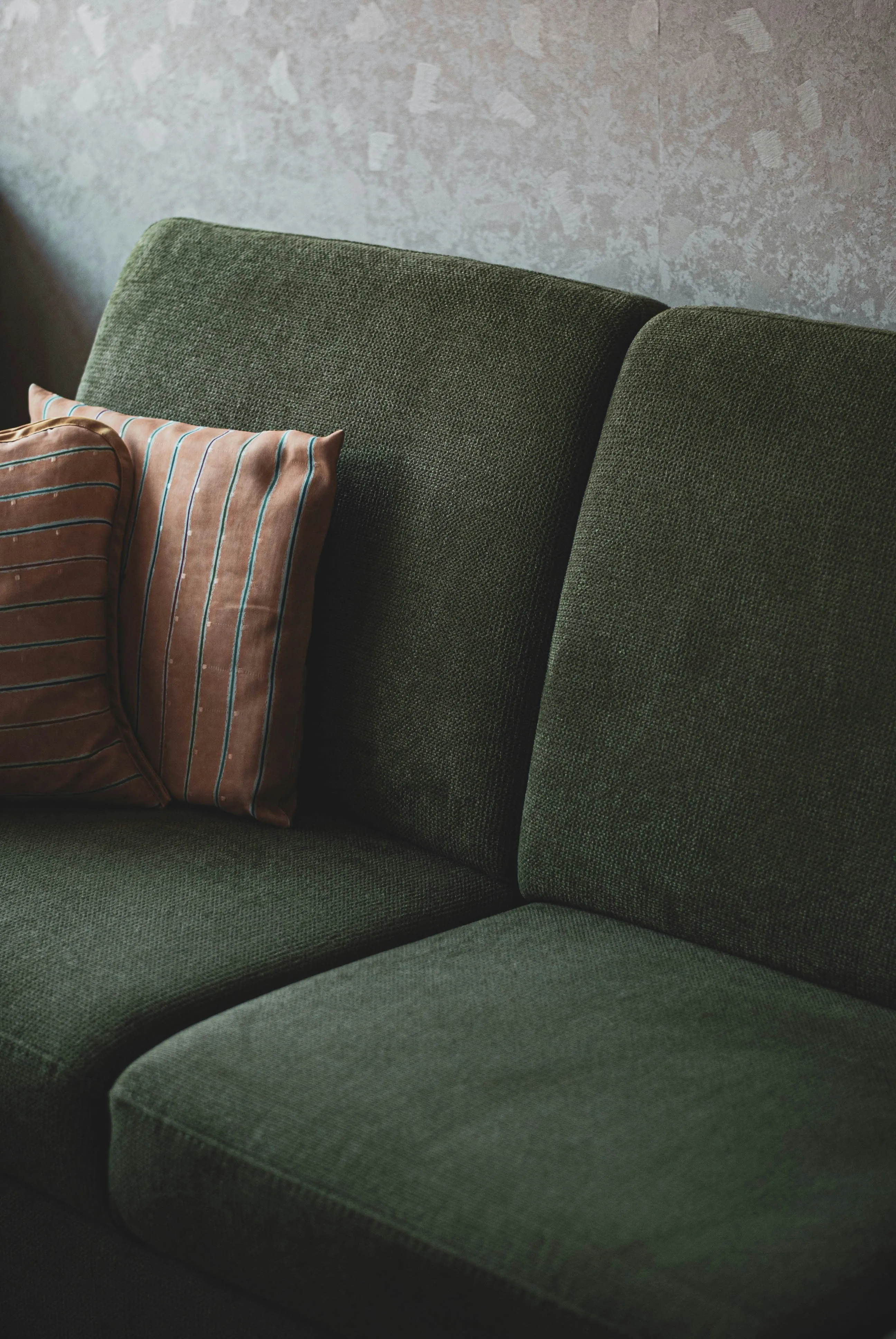Furniture & Upholstery Installation Services in Abu Dhabi
